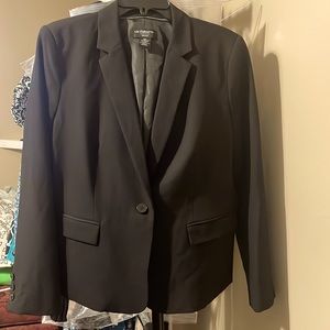 Liz Claiborne NWOT black 14 petite, one button jacket